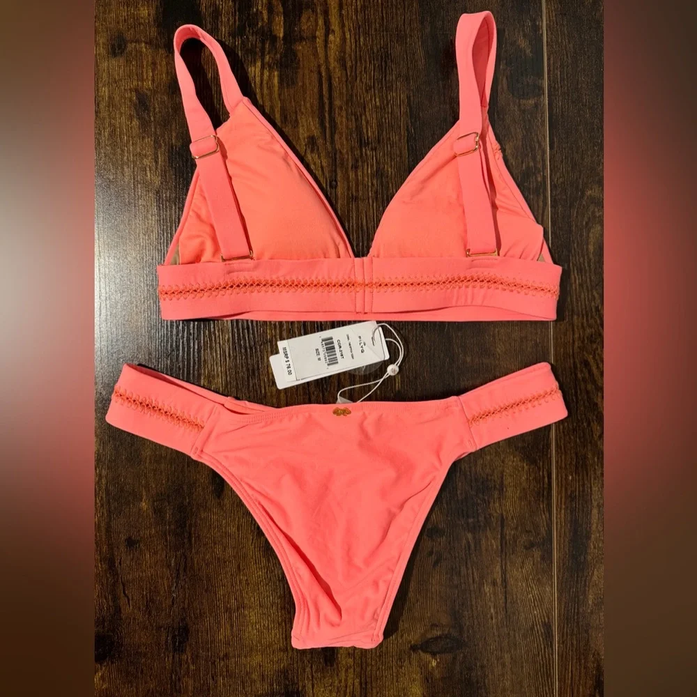PILYQ Coral Stiched ELLIE BIKINI Two-Piece Set Size Medium New With Tag